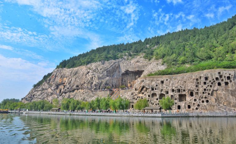 Henan Luoyang Longmen Grottoes + Laojun Mountain + Shaolin Temple 5-Day 4-Night Trip (13)