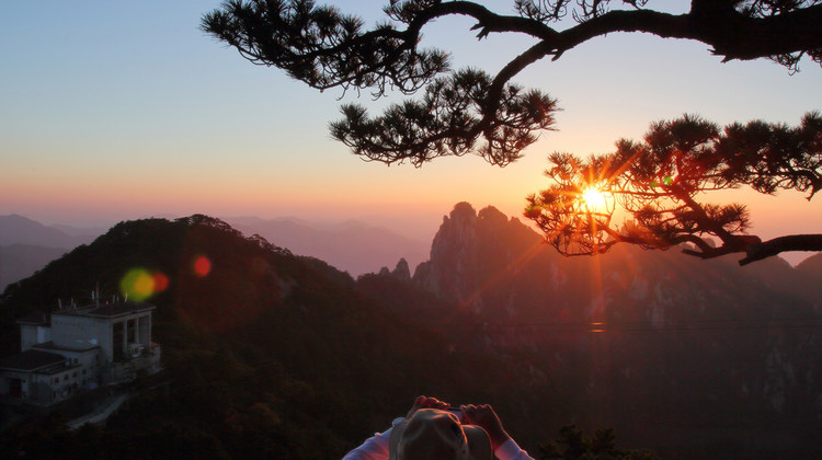 Huangshan + Hongcun + Huizhou Ancient City 4-Day 3-Night Trip (4)