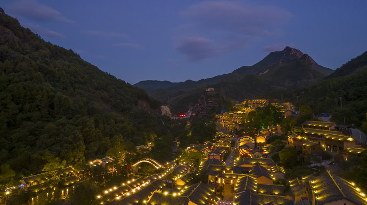 Jiangxi Wangxian Valley + Wuyuan Huangling + Jingdezhen + Sanqingshan 5-Day 4-Night Trip (10)