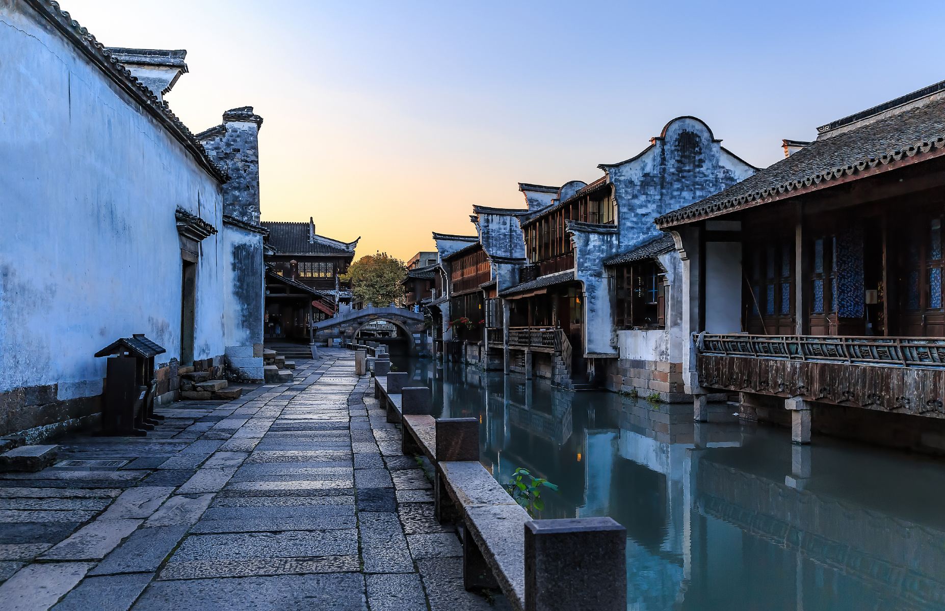 Nanjing + Yangzhou + Wuxi + Suzhou + Hangzhou + Wuzhen + Shanghai 5-Day 4-Night Trip (63)