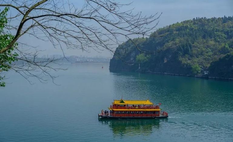 Yichang + Three Gorges Dam + Three Gorges Folklife Area + Wuhan + Yellow Crane Tower 5-Day 4-Night Trip (10)